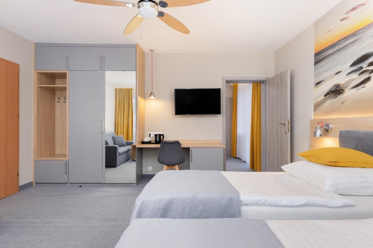 Hotel La Siesta & Medical Spa Jastrzebia Gora Luaran gambar
