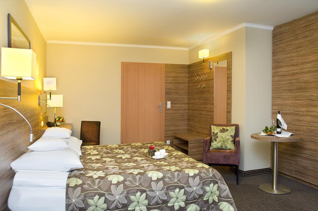 Hotel La Siesta & Medical Spa Jastrzebia Gora Bilik gambar