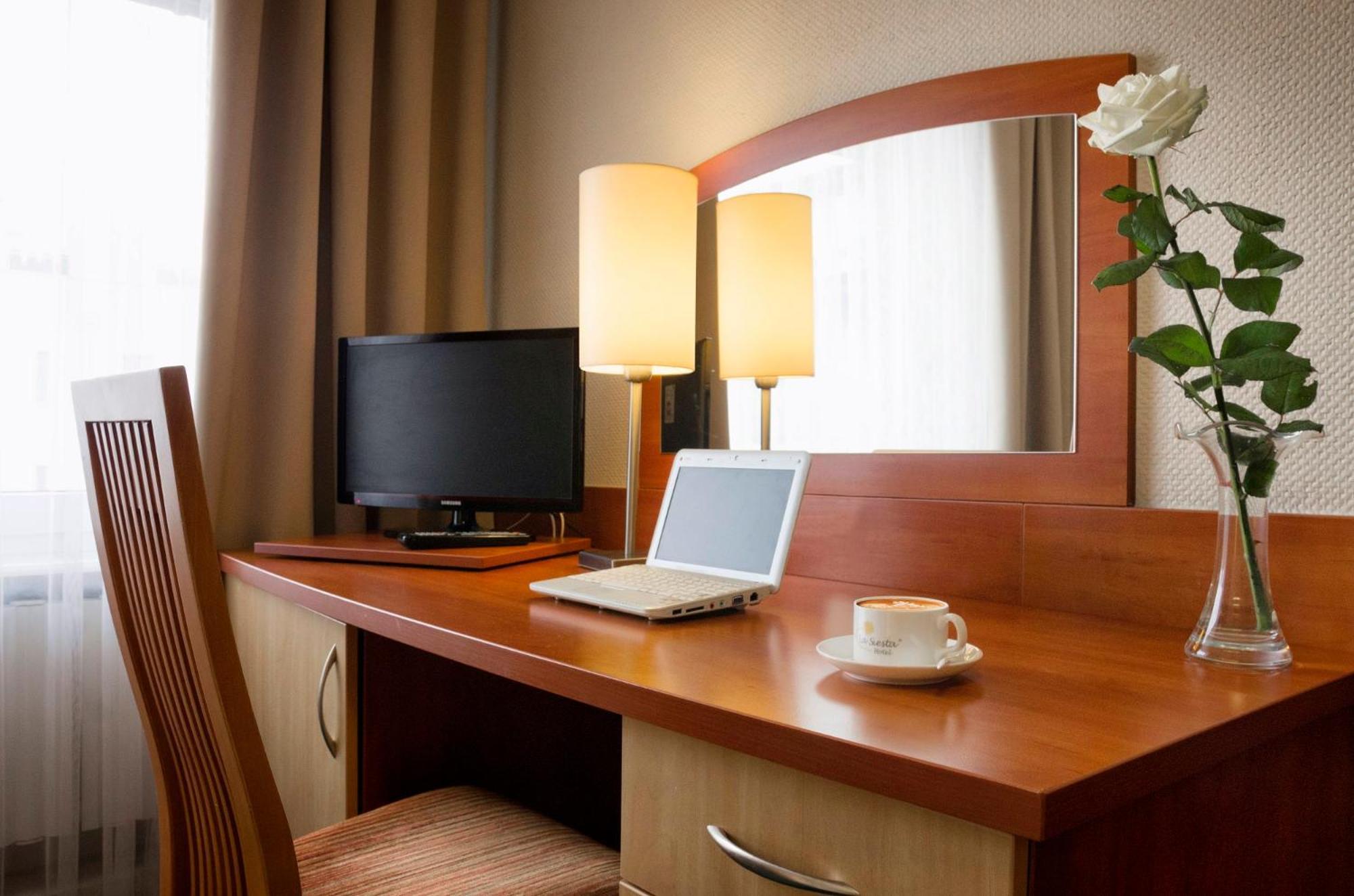 Hotel La Siesta & Medical Spa Jastrzebia Gora Luaran gambar