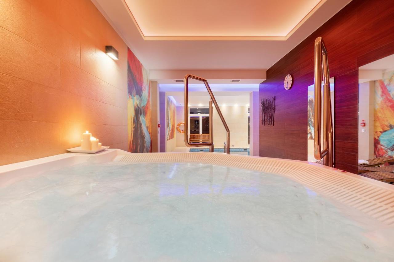 Hotel La Siesta & Medical Spa Jastrzebia Gora Luaran gambar
